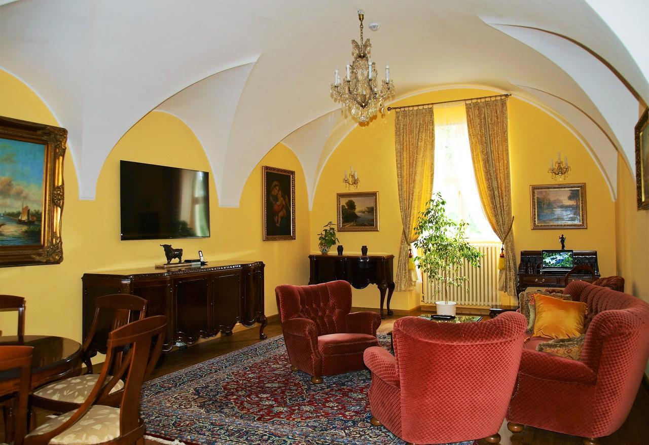 Zamek Svetla Nad Sazavou Hotel ภายนอก รูปภาพ
