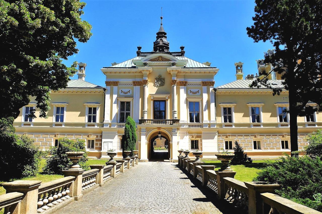 Zamek Svetla Nad Sazavou Hotel ภายนอก รูปภาพ