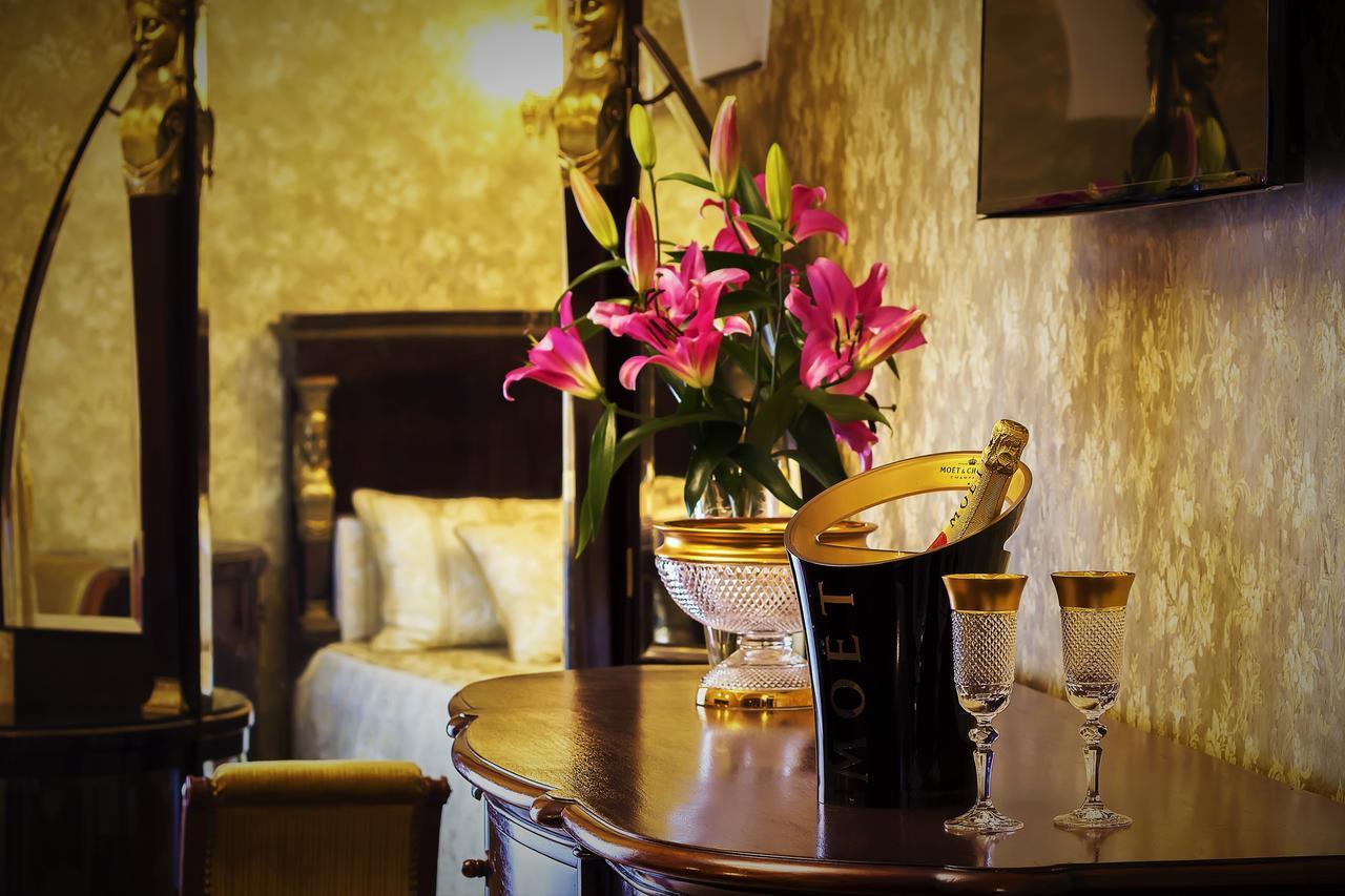 Zamek Svetla Nad Sazavou Hotel ภายนอก รูปภาพ